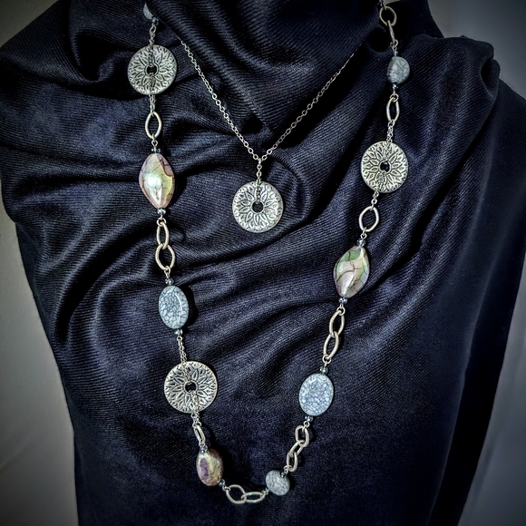 Premier Designs Marine two in one necklace. - Picture 4 of 9